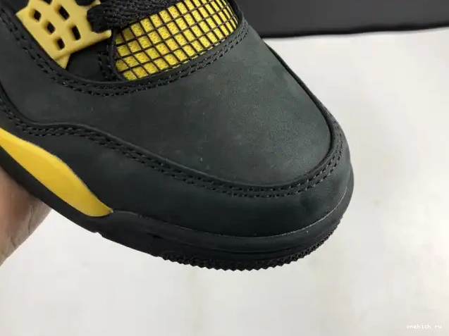 Chep Onekick Thunder Jordan Air 308497-008 4 Retro 0422
